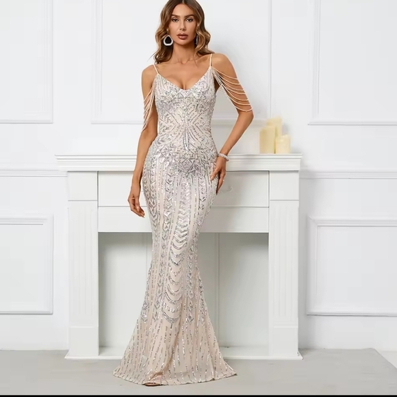 Stunning Cream and Silver Beaded Wedding Dress - Picture 2 of 14